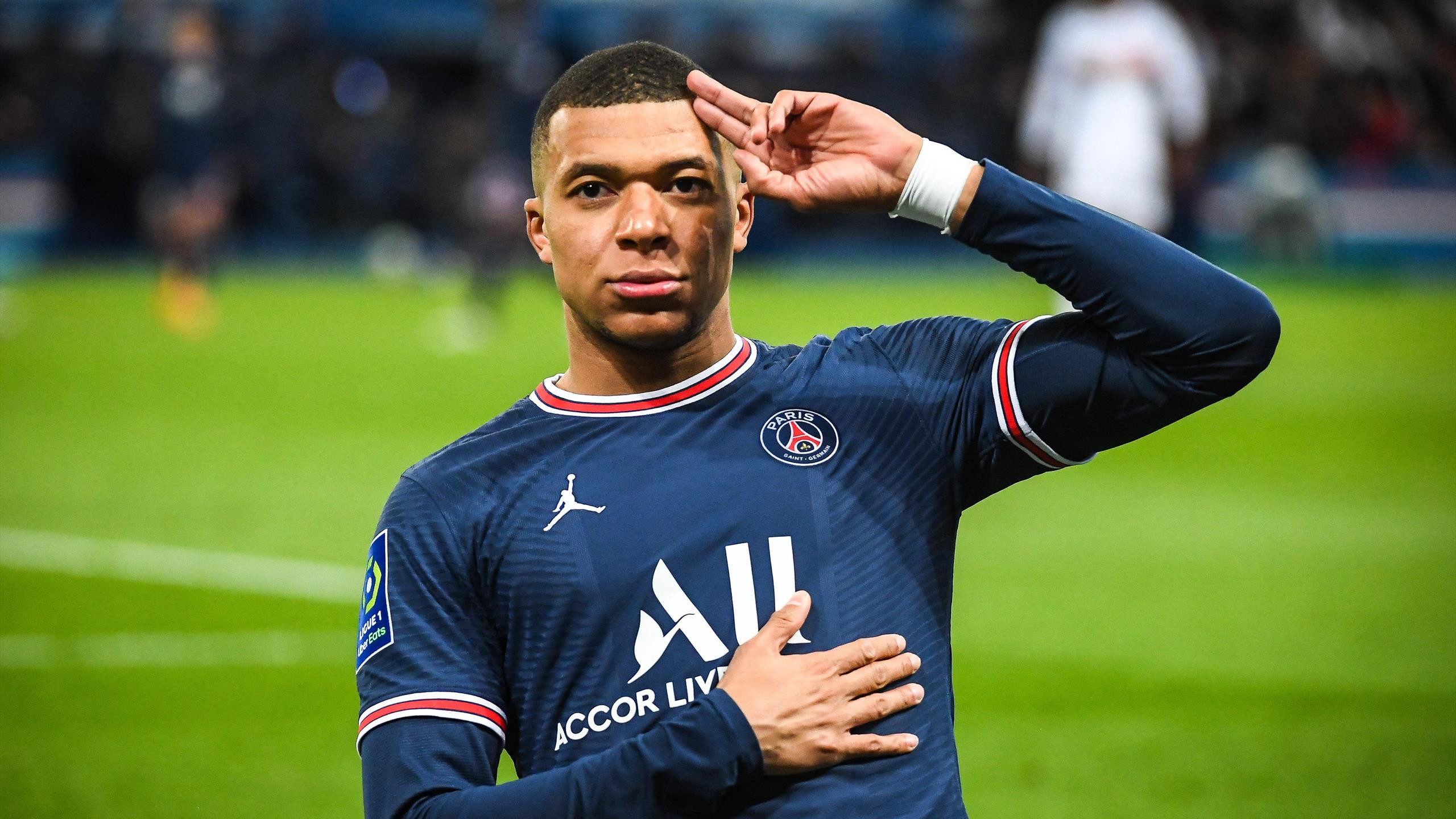 Kylian Mbappe bao nhiêu tuổi? Sự nghiệp và thành tích của siêu sao người Pháp